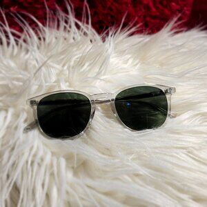 KINNEY SUN SUNGLASSES- slightly used